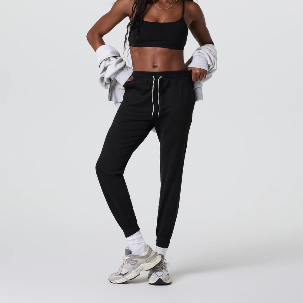 Vuori Black Joggers with Elastic Waistband and Tapered Fit